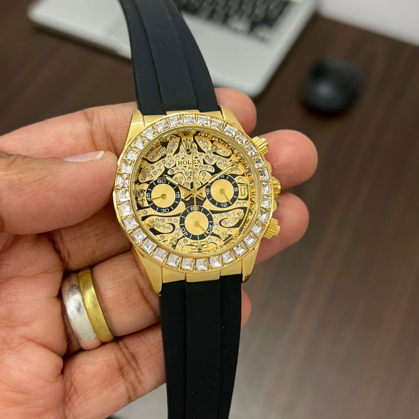 Ro-l-ex Tiger Eye Daytona Gold With Dimond Bazel Dial Men’s Watch