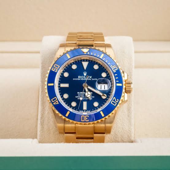 Rolex Submariner Analog Blue Dial Round Men's Watch